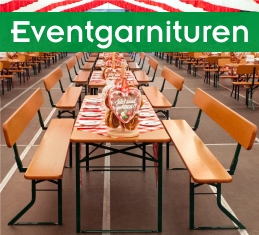 Eventgarnituren mit rot-weiß karierten Mitteltischdecken.